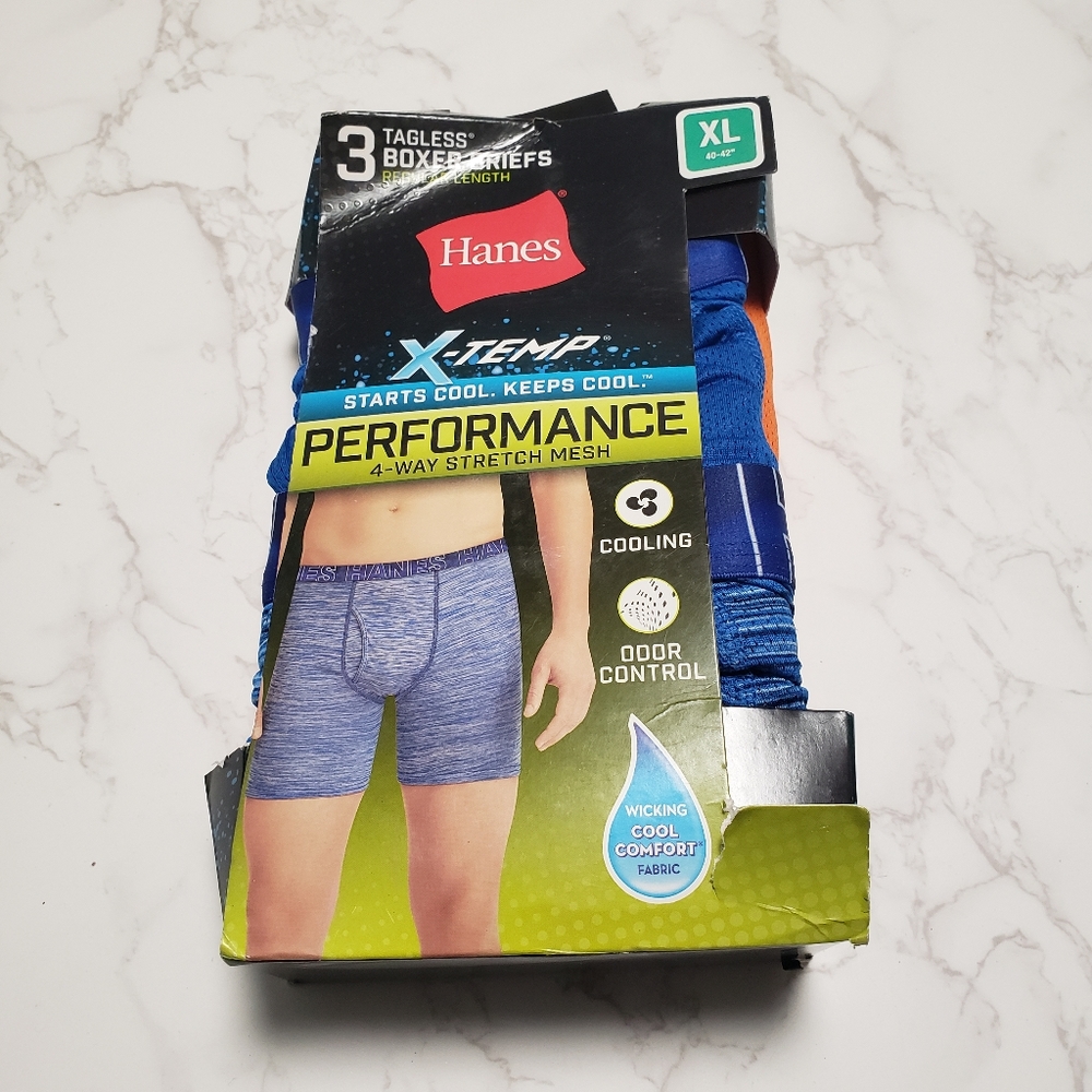 Hanes Men's tagless boxer briefs.